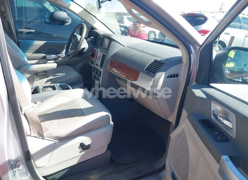 Photo 5 of 2008 Chrysler Town & COUNTRY TOURING (VIN 2A8HR54P18R821759)