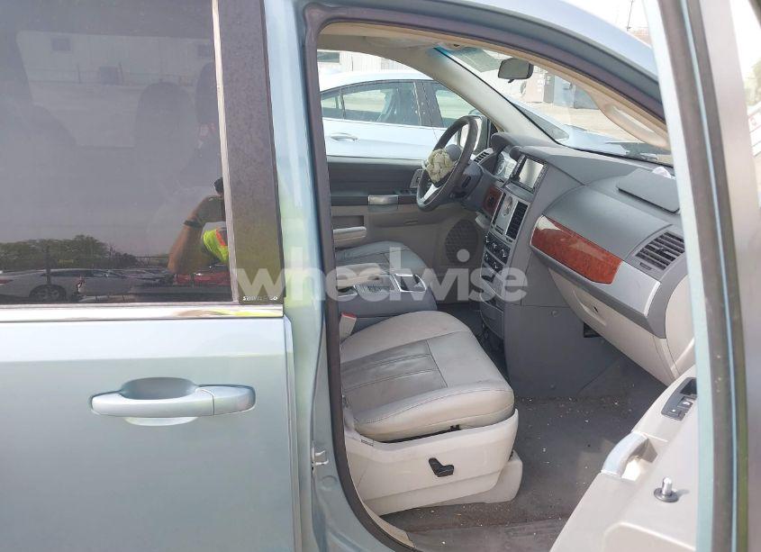 Photo 5 of 2008 Chrysler Town & COUNTRY TOURING (VIN 2A8HR54P28R699624)