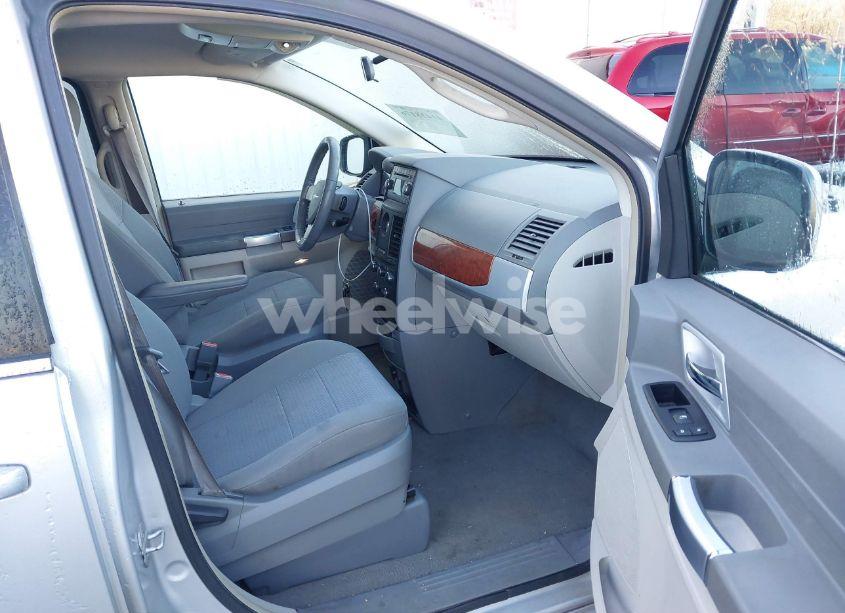 Photo 5 of 2008 Chrysler Town & COUNTRY TOURING (VIN 2A8HR54P28R744321)