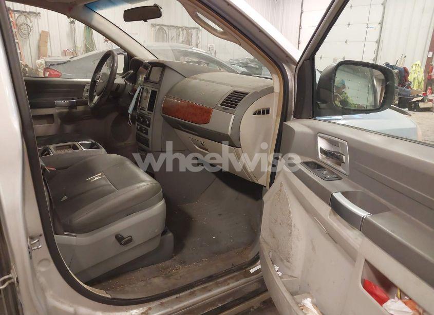 Photo 5 of 2008 Chrysler Town & COUNTRY TOURING (VIN 2A8HR54P38R765744)