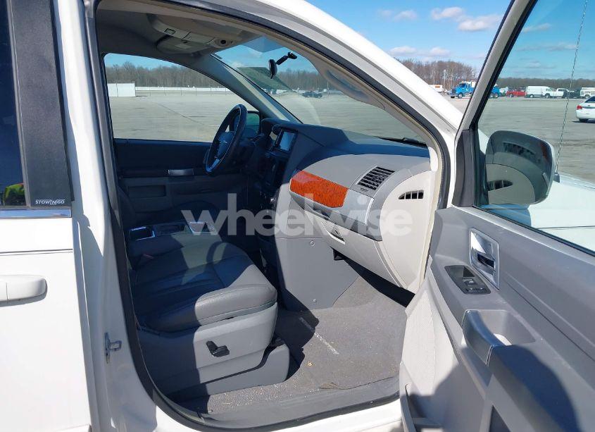 Photo 5 of 2008 Chrysler Town & COUNTRY TOURING (VIN 2A8HR54P58R637795)