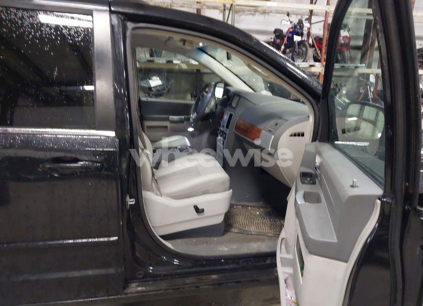 Photo 5 of 2008 Chrysler Town & COUNTRY TOURING (VIN 2A8HR54P68R757380)