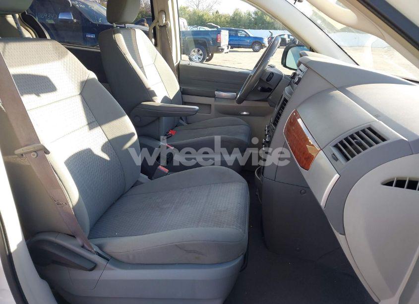 Photo 5 of 2008 Chrysler Town & COUNTRY TOURING (VIN 2A8HR54PX8R837751)