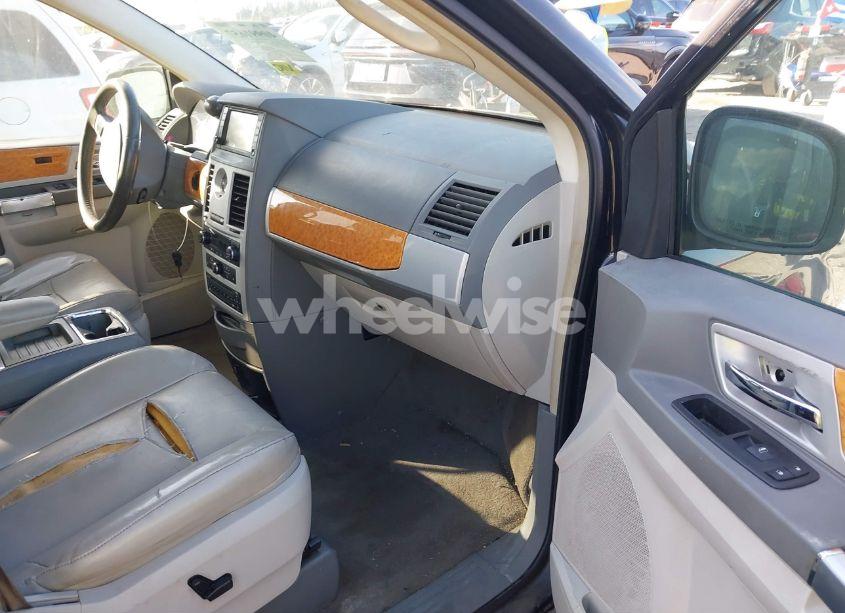 Photo 5 of 2008 Chrysler Town & COUNTRY LIMITED (VIN 2A8HR64X28R720395)