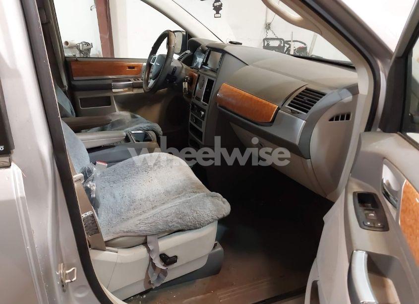 Photo 5 of 2008 Chrysler Town & COUNTRY LIMITED (VIN 2A8HR64X28R747502)