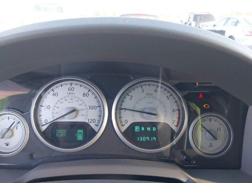 Photo 7 of 2009 Chrysler Town & COUNTRY LIMITED (VIN 2A8HR64X29R577756)