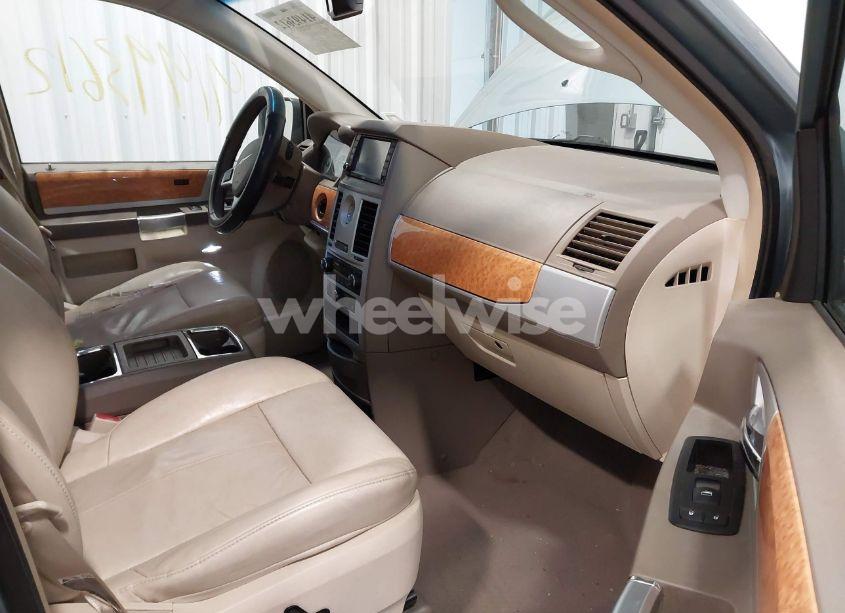 Photo 5 of 2008 Chrysler Town & COUNTRY LIMITED (VIN 2A8HR64X38R765054)