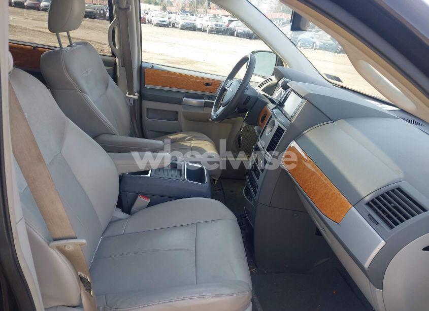 Photo 5 of 2008 Chrysler Town & COUNTRY LIMITED (VIN 2A8HR64X48R713559)