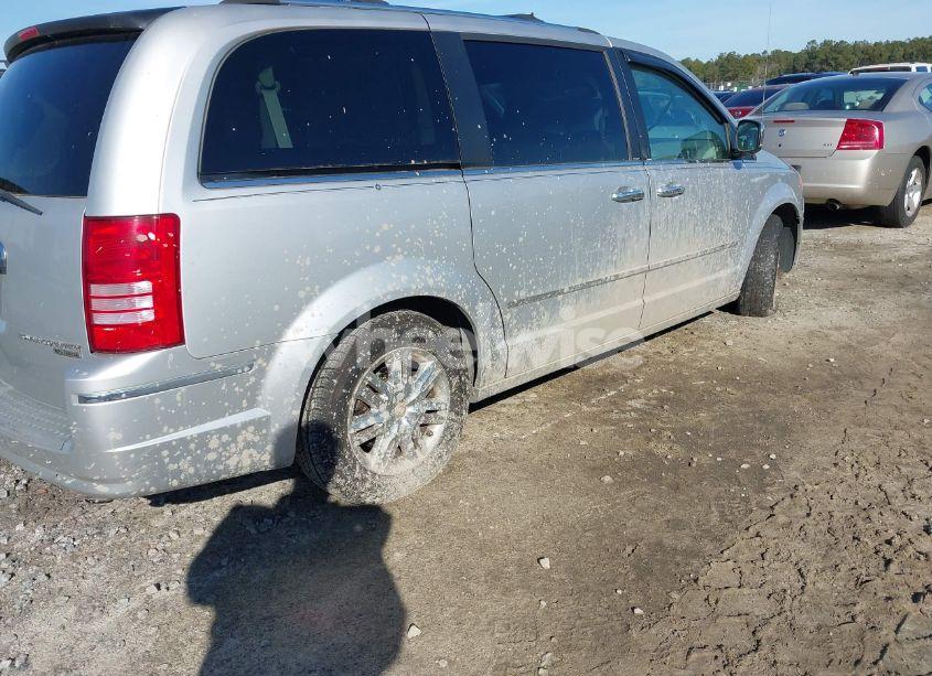 Photo 4 of 2009 Chrysler Town & COUNTRY LIMITED (VIN 2A8HR64X59R600947)