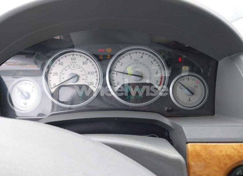 Photo 7 of 2009 Chrysler Town & COUNTRY LIMITED (VIN 2A8HR64X59R600947)