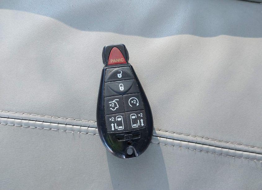 Photo 11 of 2008 Chrysler Town & COUNTRY LIMITED (VIN 2A8HR64X68R697381)