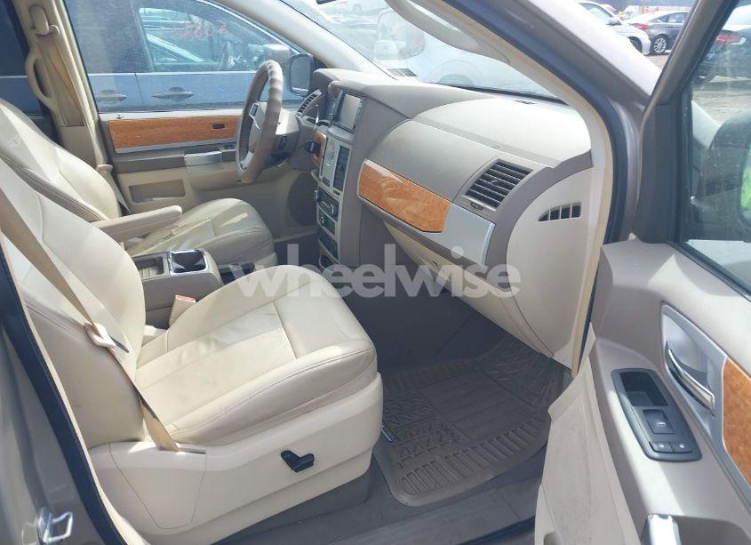 Photo 5 of 2008 Chrysler Town & COUNTRY LIMITED (VIN 2A8HR64X78R739007)