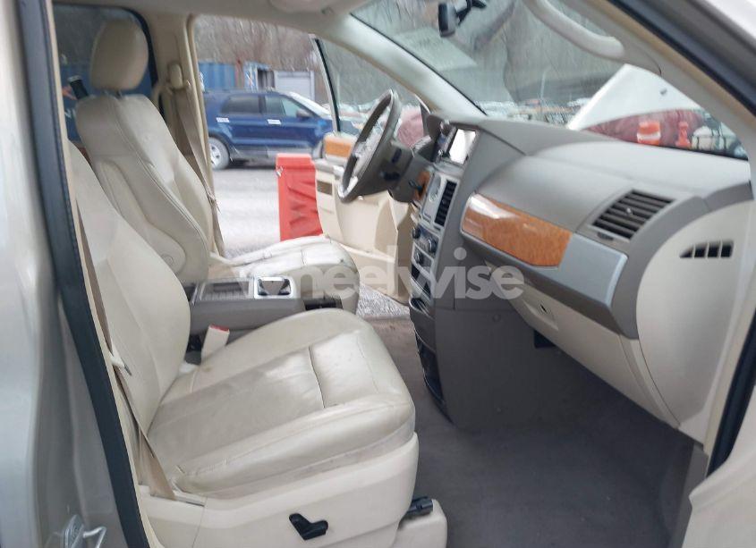 Photo 5 of 2008 Chrysler Town & COUNTRY LIMITED (VIN 2A8HR64X88R719980)