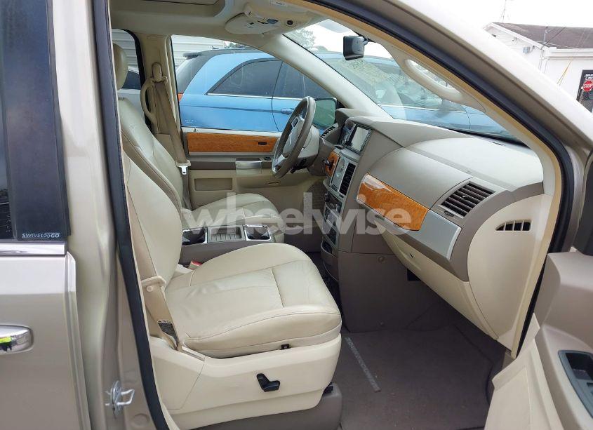 Photo 5 of 2008 Chrysler Town & COUNTRY LIMITED (VIN 2A8HR64X88R838371)