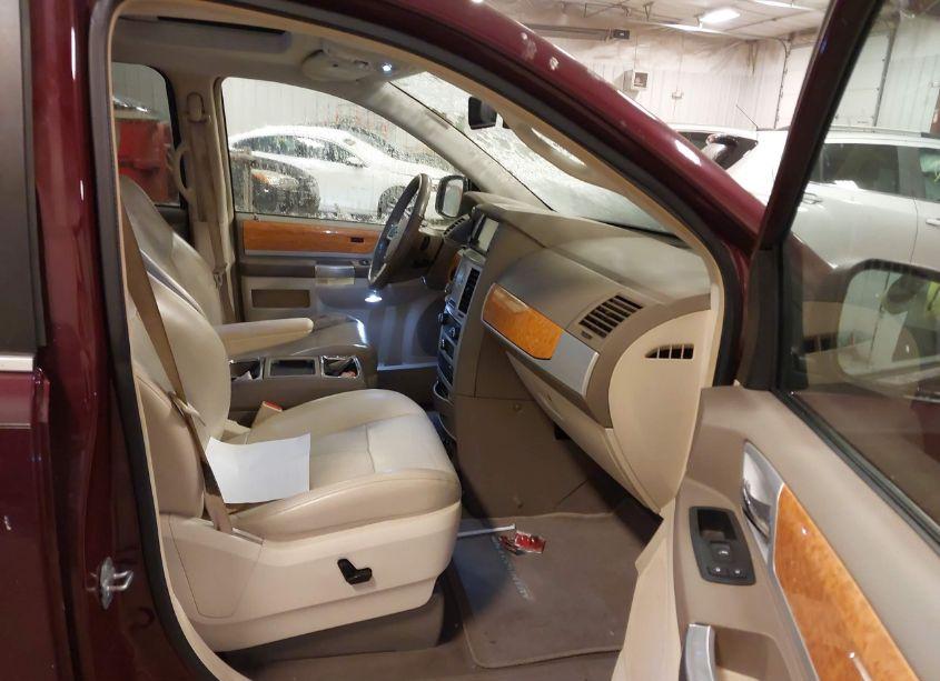 Photo 5 of 2009 Chrysler Town & COUNTRY LIMITED (VIN 2A8HR64X89R542770)