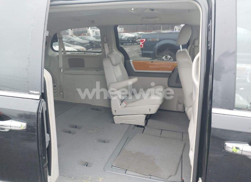 Photo 8 of 2008 Chrysler Town & COUNTRY LIMITED (VIN 2A8HR64X98R690229)