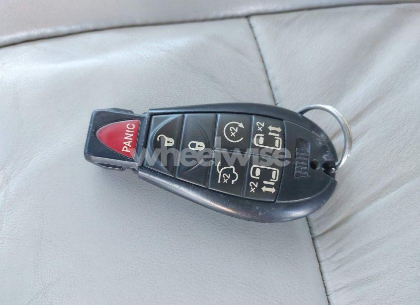 Photo 11 of 2009 Chrysler Town & COUNTRY LIMITED (VIN 2A8HR64X99R581691)