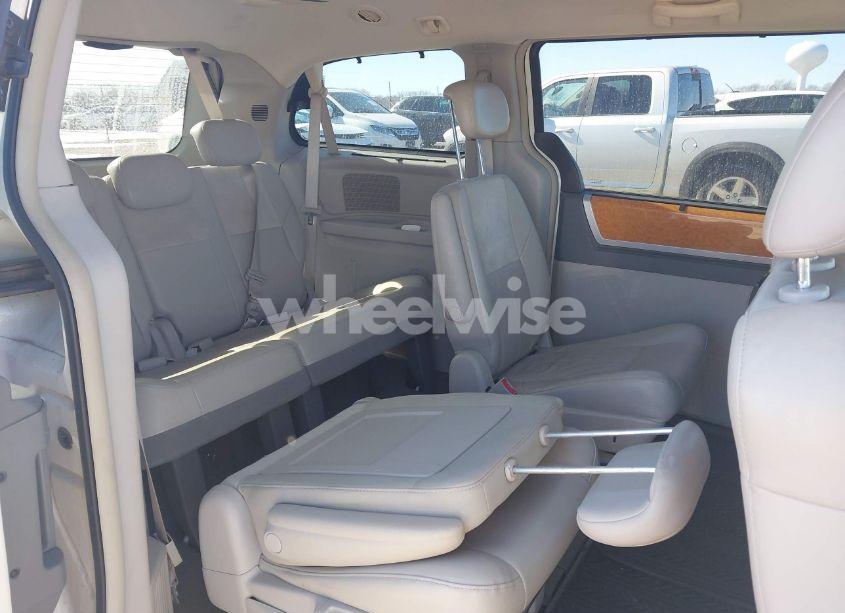 Photo 8 of 2009 Chrysler Town & COUNTRY LIMITED (VIN 2A8HR64X99R581691)