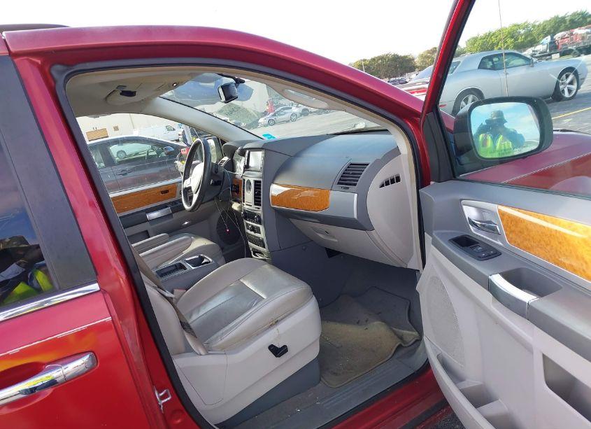 Photo 5 of 2008 Chrysler Town & COUNTRY LIMITED (VIN 2A8HR64XX8R690031)