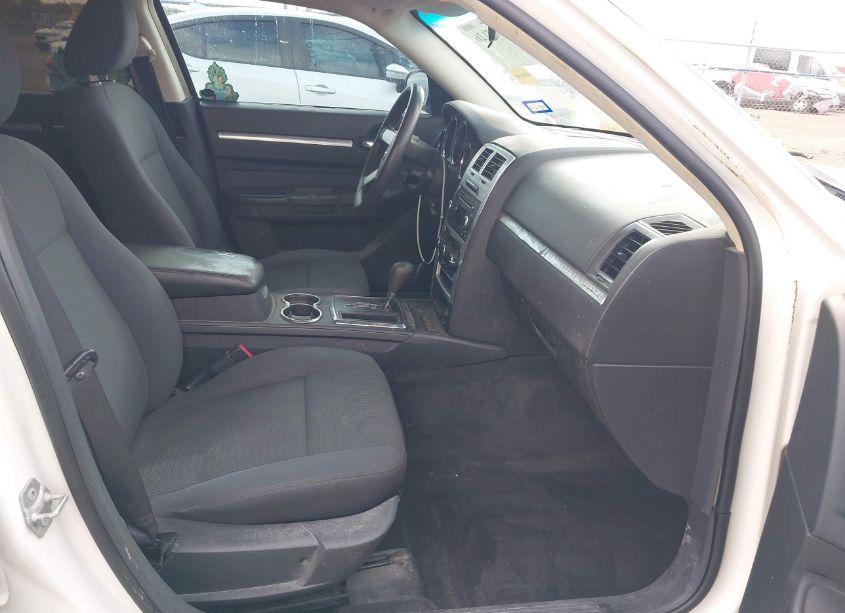 Photo 5 of 2010 Dodge Charger SXT (VIN 2B3CA3CV0AH185622)