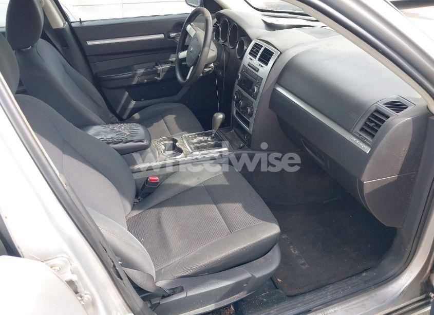 Photo 5 of 2010 Dodge Charger SXT (VIN 2B3CA3CV1AH307940)