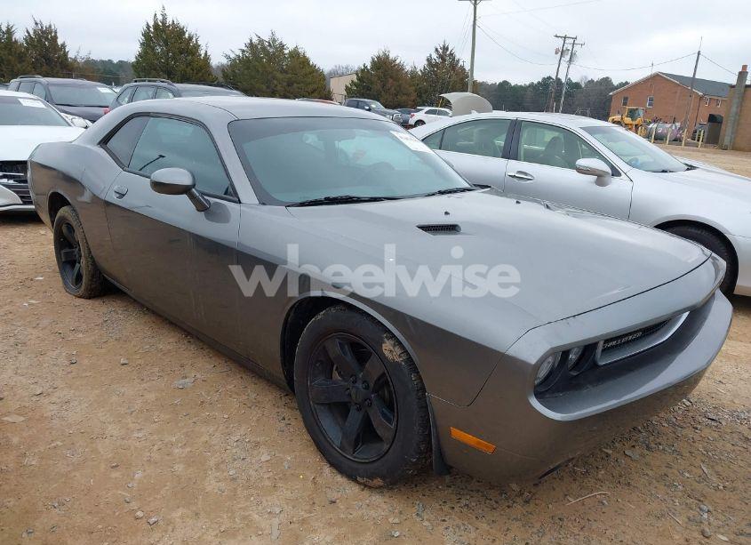 2011 Dodge Challenger (VIN 2B3CJ4DG3BH596939) main photo