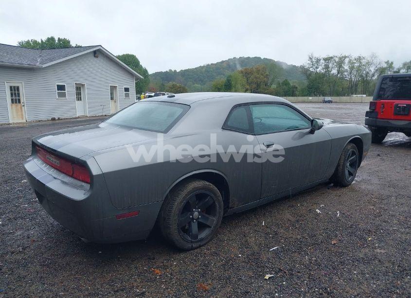 Photo 4 of 2011 Dodge Challenger (VIN 2B3CJ4DG8BH604355)