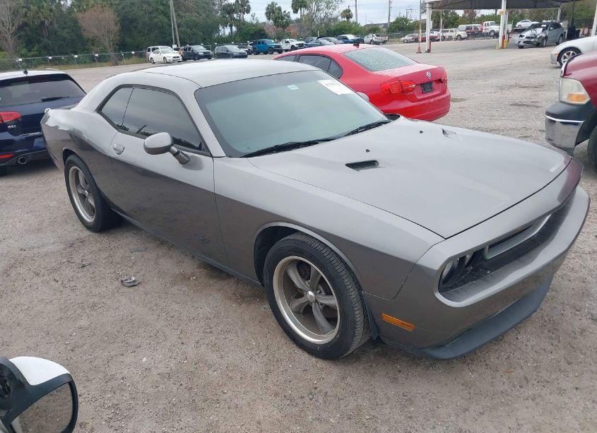 2011 Dodge Challenger (VIN 2B3CJ4DGXBH596632) main photo