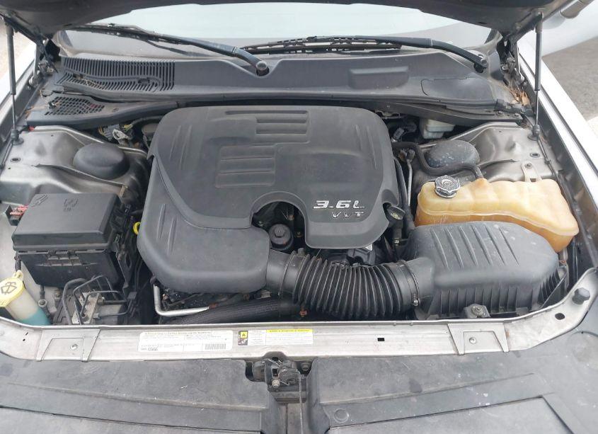 Photo 10 of 2011 Dodge Challenger (VIN 2B3CJ4DGXBH596632)