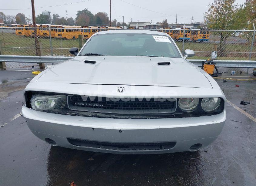 Photo 12 of 2010 Dodge Challenger SE (VIN 2B3CJ4DV1AH102512)