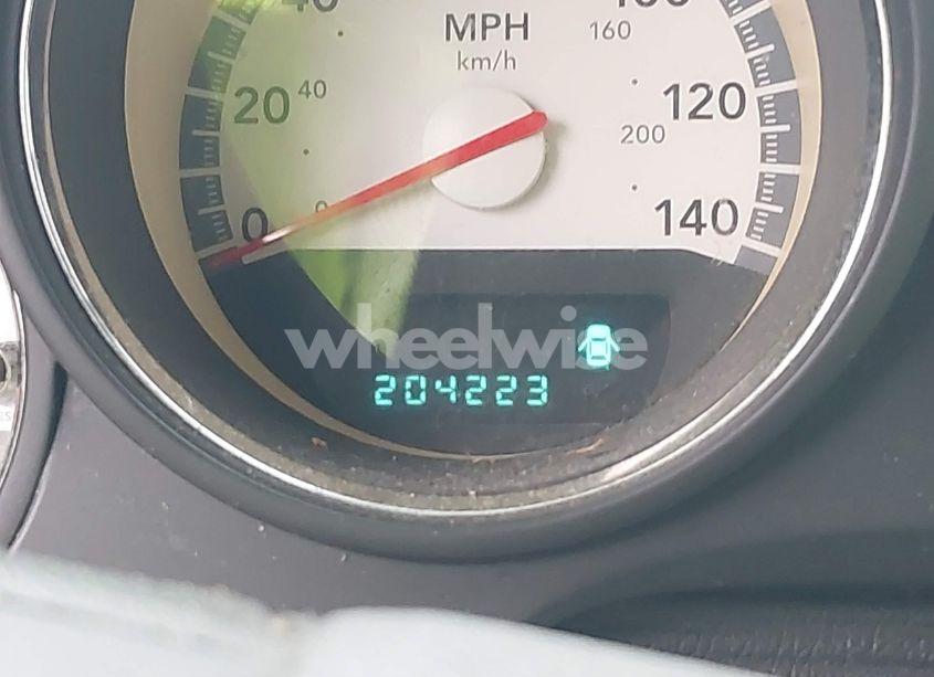 Photo 15 of 2010 Dodge Challenger SE (VIN 2B3CJ4DV1AH102512)