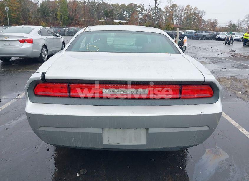 Photo 16 of 2010 Dodge Challenger SE (VIN 2B3CJ4DV1AH102512)