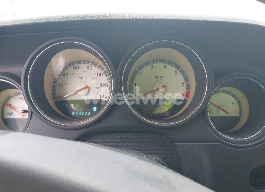 Photo 7 of 2010 Dodge Challenger SE (VIN 2B3CJ4DV1AH102512)