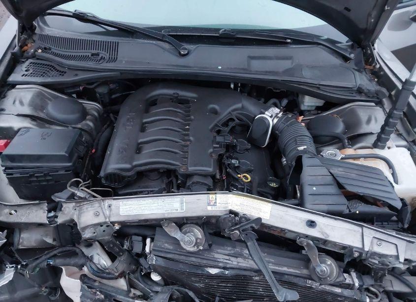 Photo 10 of 2010 Dodge Challenger SE (VIN 2B3CJ4DV1AH142363)