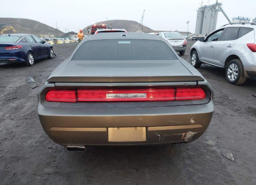 Photo 16 of 2010 Dodge Challenger SE (VIN 2B3CJ4DV1AH142363)