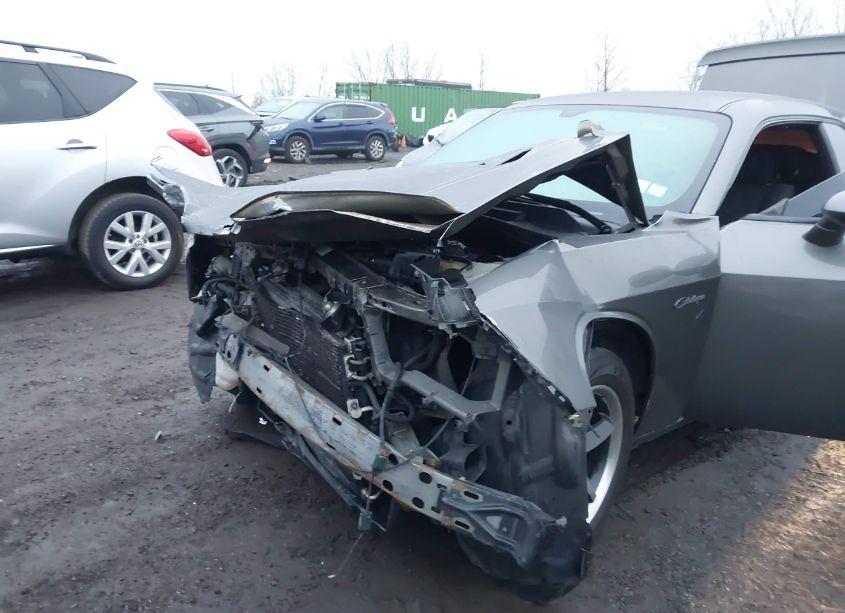 Photo 6 of 2010 Dodge Challenger SE (VIN 2B3CJ4DV1AH142363)