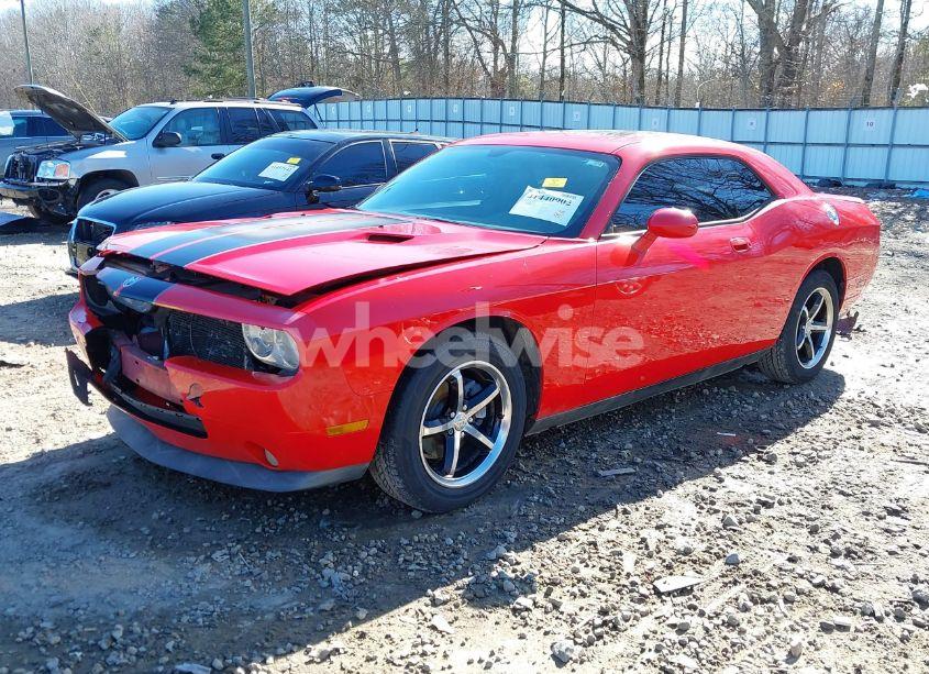 Photo 2 of 2010 Dodge Challenger SE (VIN 2B3CJ4DV2AH219872)