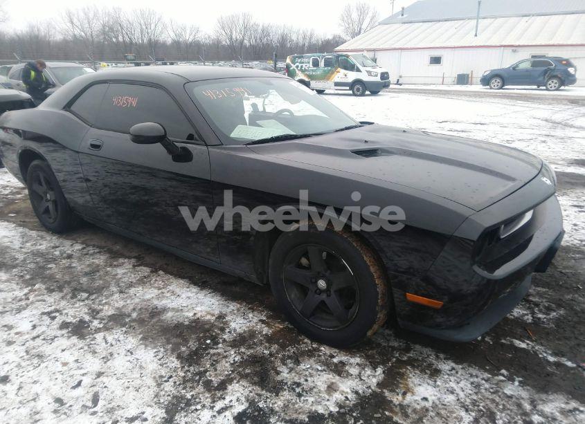 2010 Dodge Challenger SE (VIN 2B3CJ4DV3AH109316) main photo