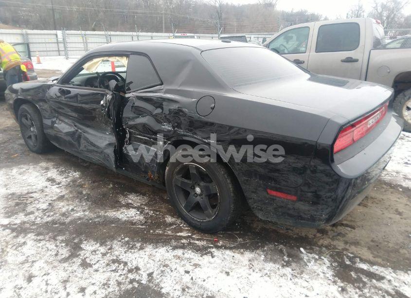 Photo 3 of 2010 Dodge Challenger SE (VIN 2B3CJ4DV3AH109316)