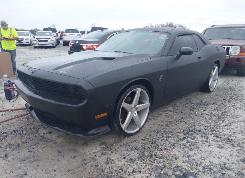 Photo 2 of 2010 Dodge Challenger SE (VIN 2B3CJ4DV3AH321665)