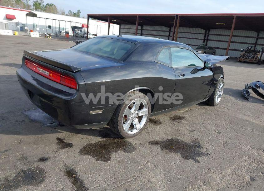 Photo 4 of 2010 Dodge Challenger SE (VIN 2B3CJ4DV3AH323593)