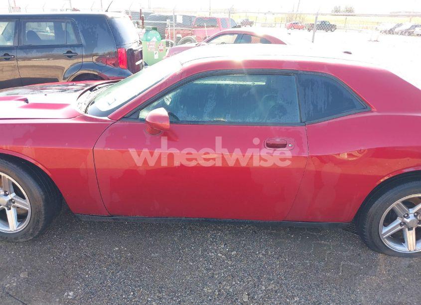 Photo 14 of 2010 Dodge Challenger SE (VIN 2B3CJ4DV4AH240870)