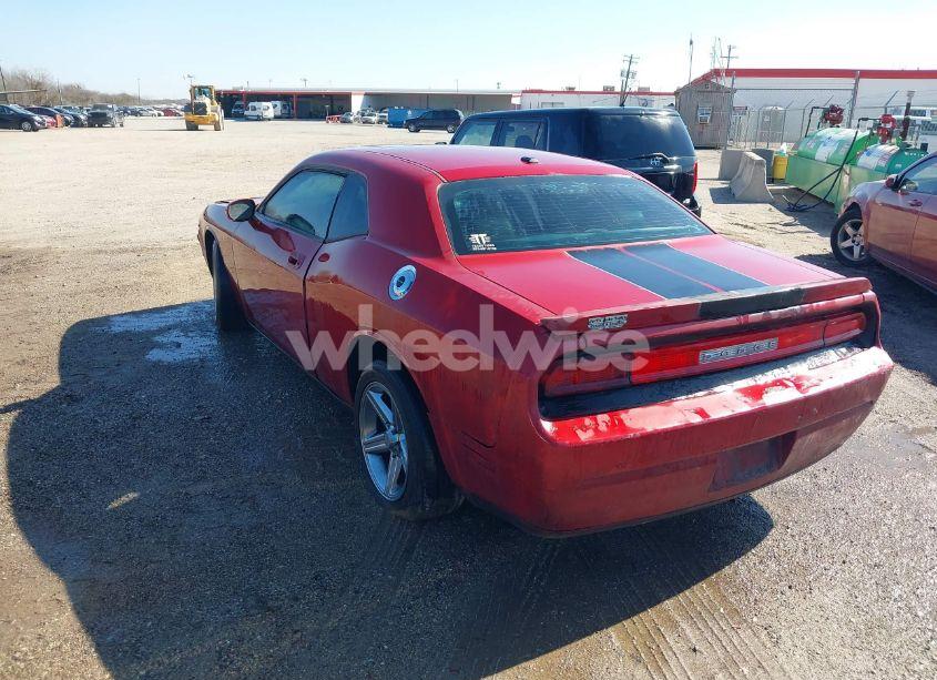 Photo 3 of 2010 Dodge Challenger SE (VIN 2B3CJ4DV4AH240870)