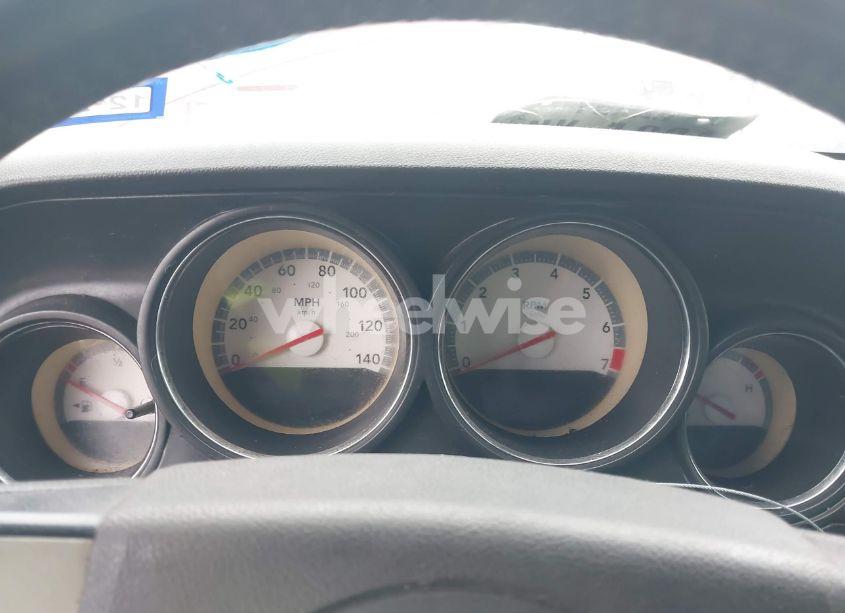 Photo 7 of 2010 Dodge Challenger SE (VIN 2B3CJ4DV4AH240870)