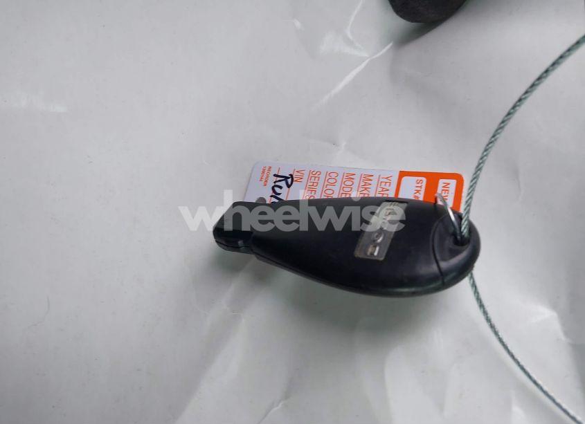 Photo 11 of 2010 Dodge Challenger SE (VIN 2B3CJ4DV4AH318483)