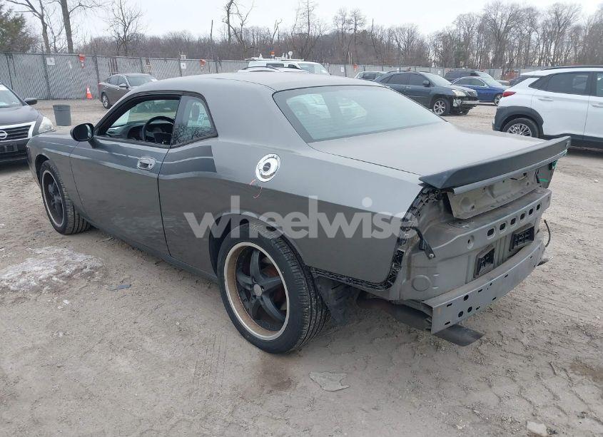 Photo 3 of 2010 Dodge Challenger SE (VIN 2B3CJ4DV4AH318483)