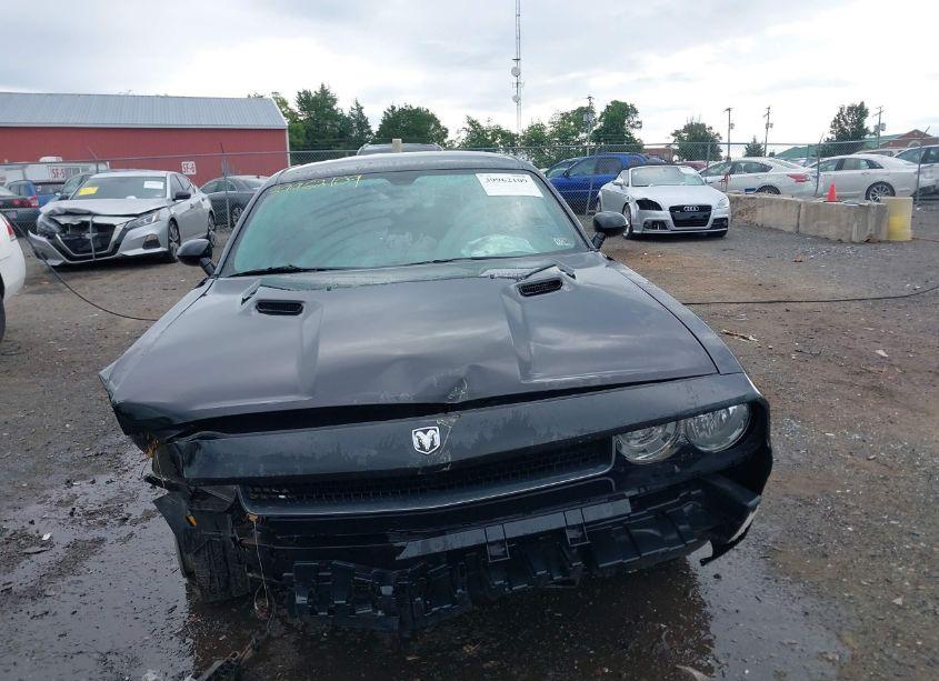 Photo 13 of 2010 Dodge Challenger SE (VIN 2B3CJ4DV5AH190044)
