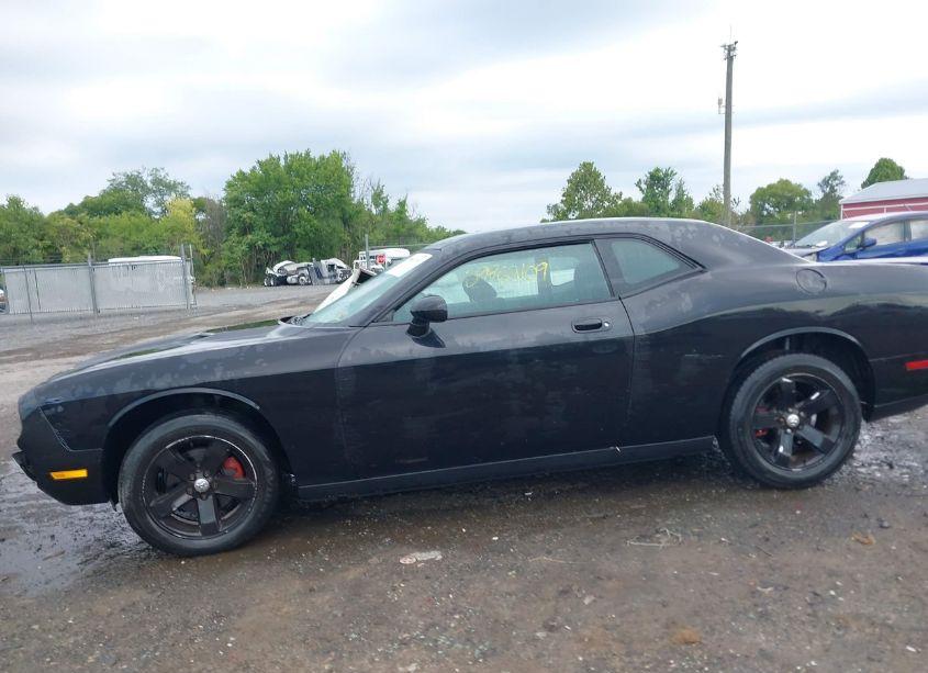 Photo 15 of 2010 Dodge Challenger SE (VIN 2B3CJ4DV5AH190044)