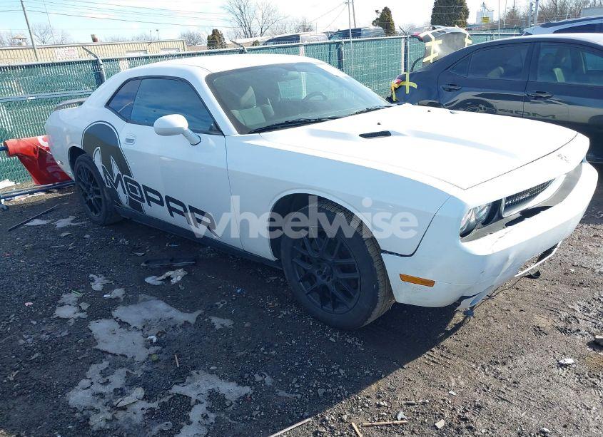 2010 Dodge Challenger SE (VIN 2B3CJ4DV5AH255278) main photo