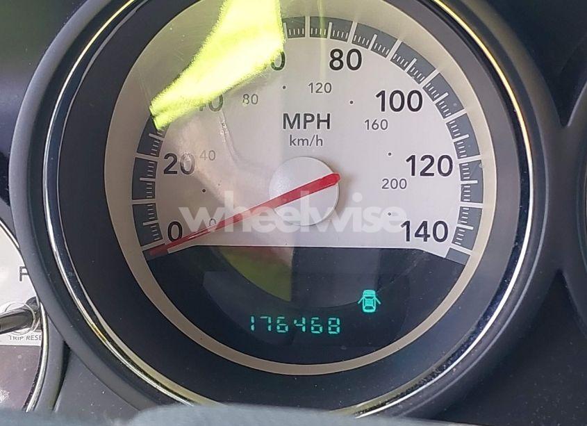 Photo 15 of 2010 Dodge Challenger SE (VIN 2B3CJ4DV5AH255278)